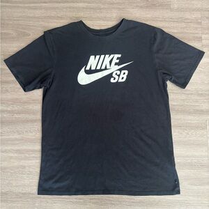 Nike SB Men's Black Tee